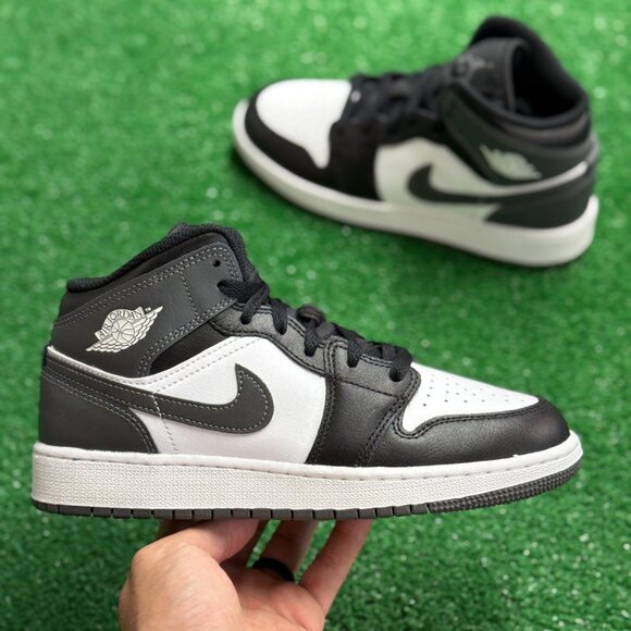 Nike Jordan 1 Mid Black White Iron Grey GS DQ8423-001 NEW Multi Sz - Picture 1 of 4